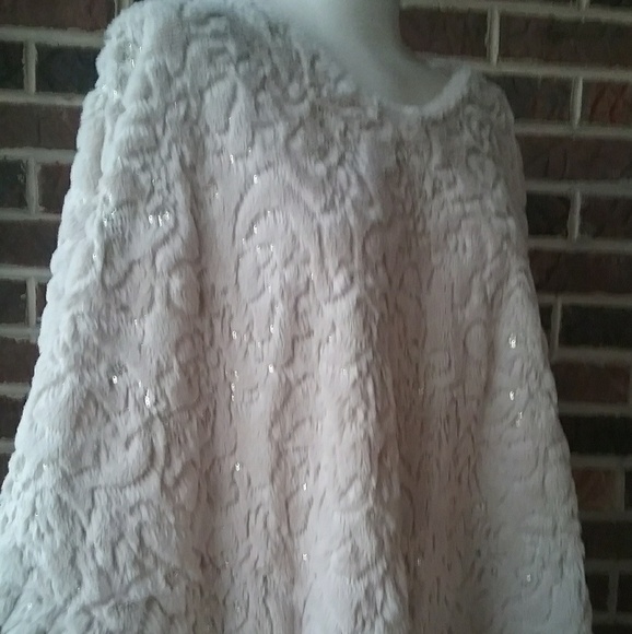 Faux Fur Sequined Light Weight Cream Poncho - Picture 3 of 4